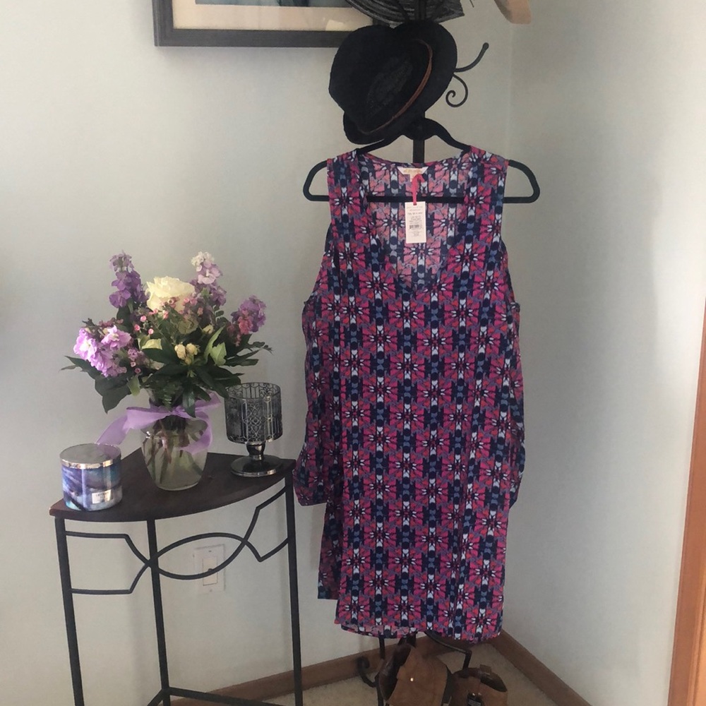 All For Color 🌷NWT Dress V-Neck Cold Shoulder Sleeves